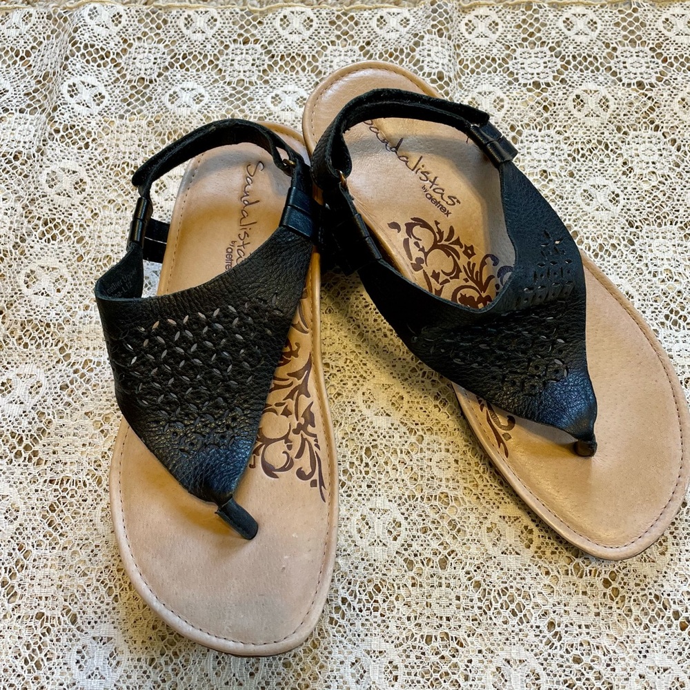 Sandalistas by Aetrex Black Perforated Leather Thong Sandals Shoes